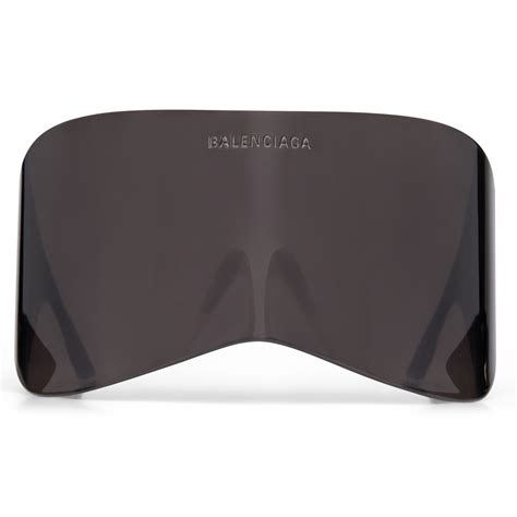 Mask Rectangle Sunglasses in Black .